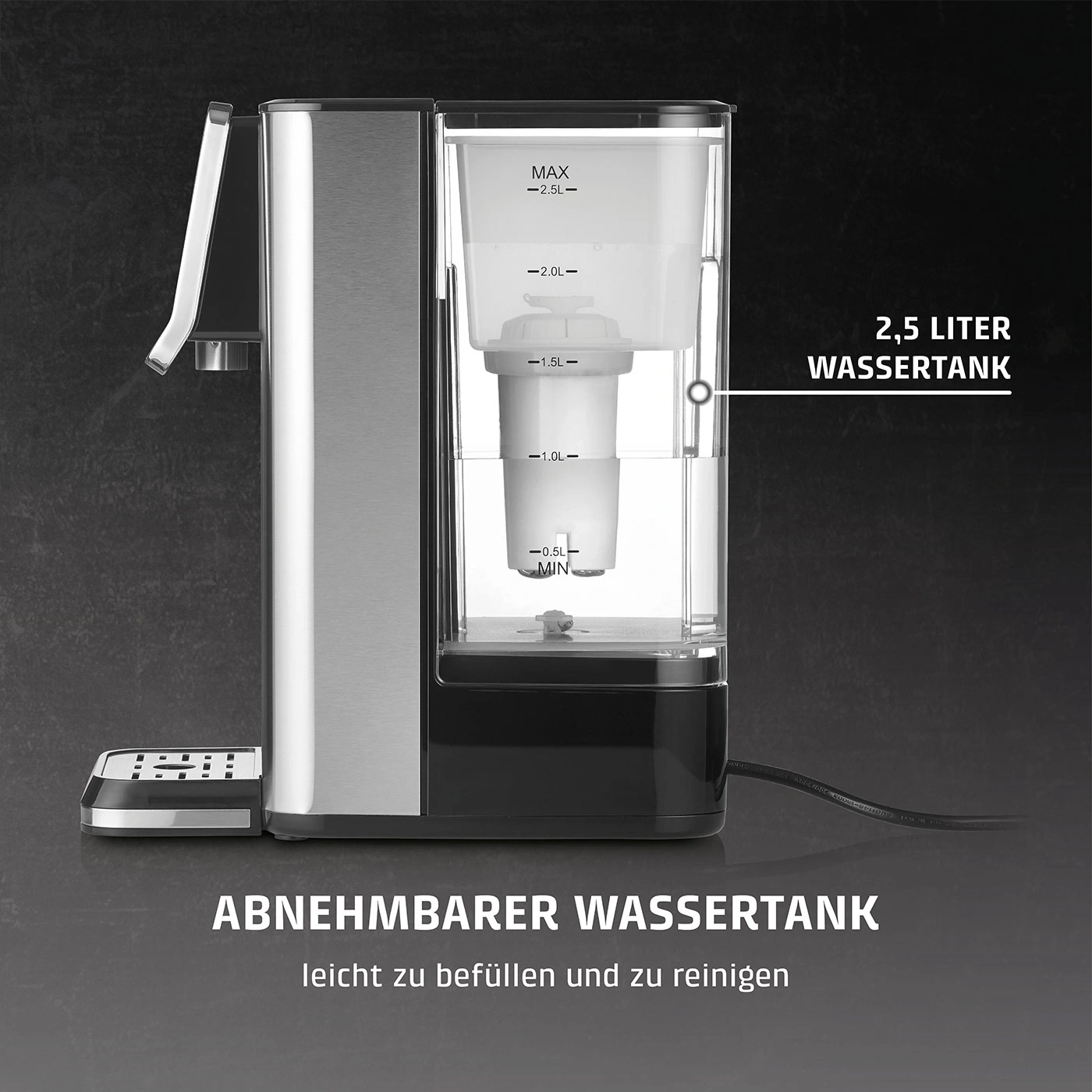 Water tank with fill level indicator and text '2.5 liter water tank'