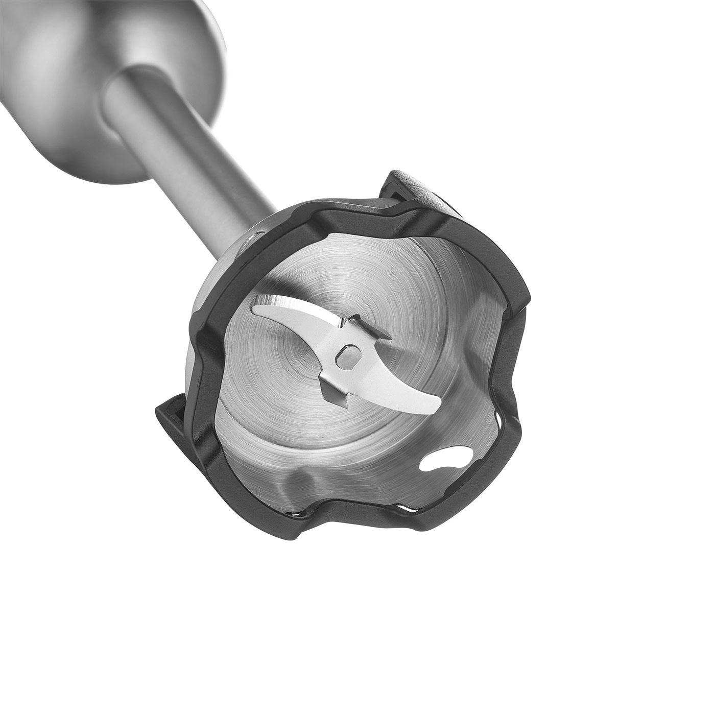 Nahaufnahme eines Stabmixers mit Klinge und schwarzem Kunststoff