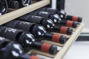 CASO WineSafe 18 EB Einbau-Weinkühlschrank mit Kompressortechnik | Für bis zu 18 Flaschen | 1 Temperaturzone