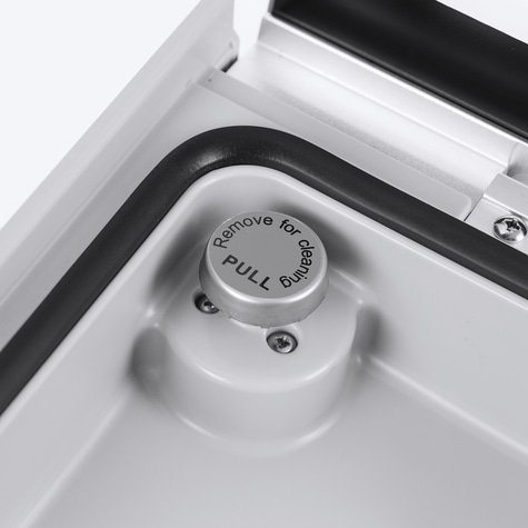 1417_VacuChef-40_Detail_Pull_02_1400px