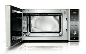 Micro-ondes avec porte ouverte, design en acier inoxydable, panneau de contrôle avec fonctions et affichage.