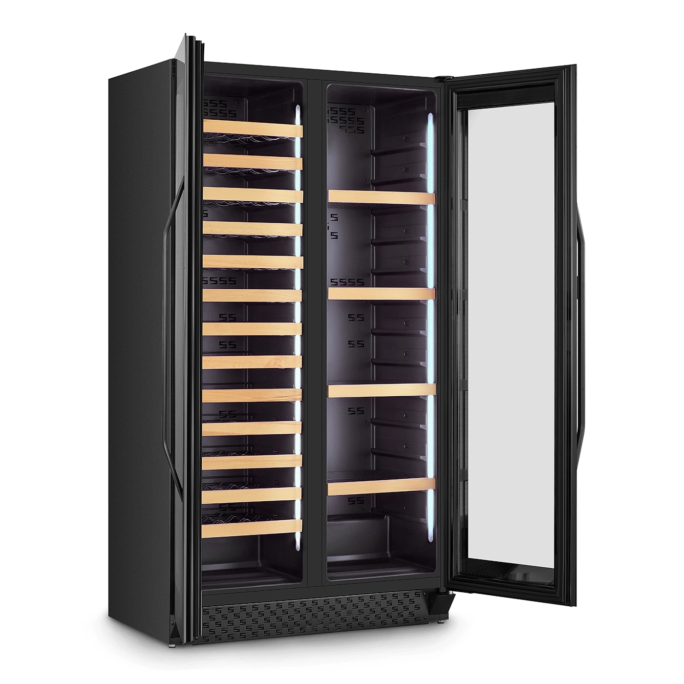 Schwarzer Weinkühlschrank mit offener Tür und Holzregalen, ideal für Weinliebhaber.