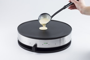 CM 1300 Crêpes-Maker Appareil à crêpes design avec retourneur et distributeur de pâte